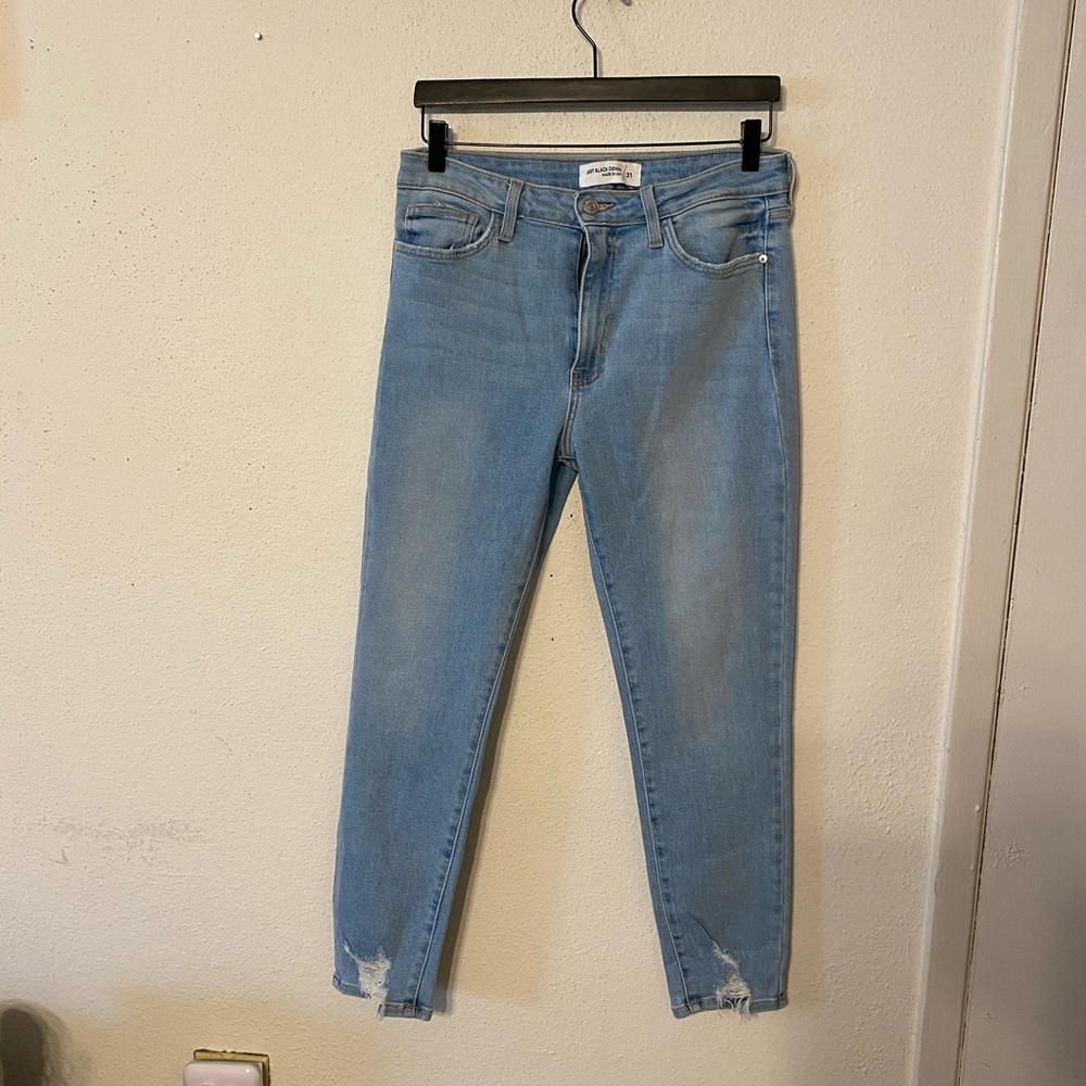 Skinny Lightwash Distressed Hem Jean Denim